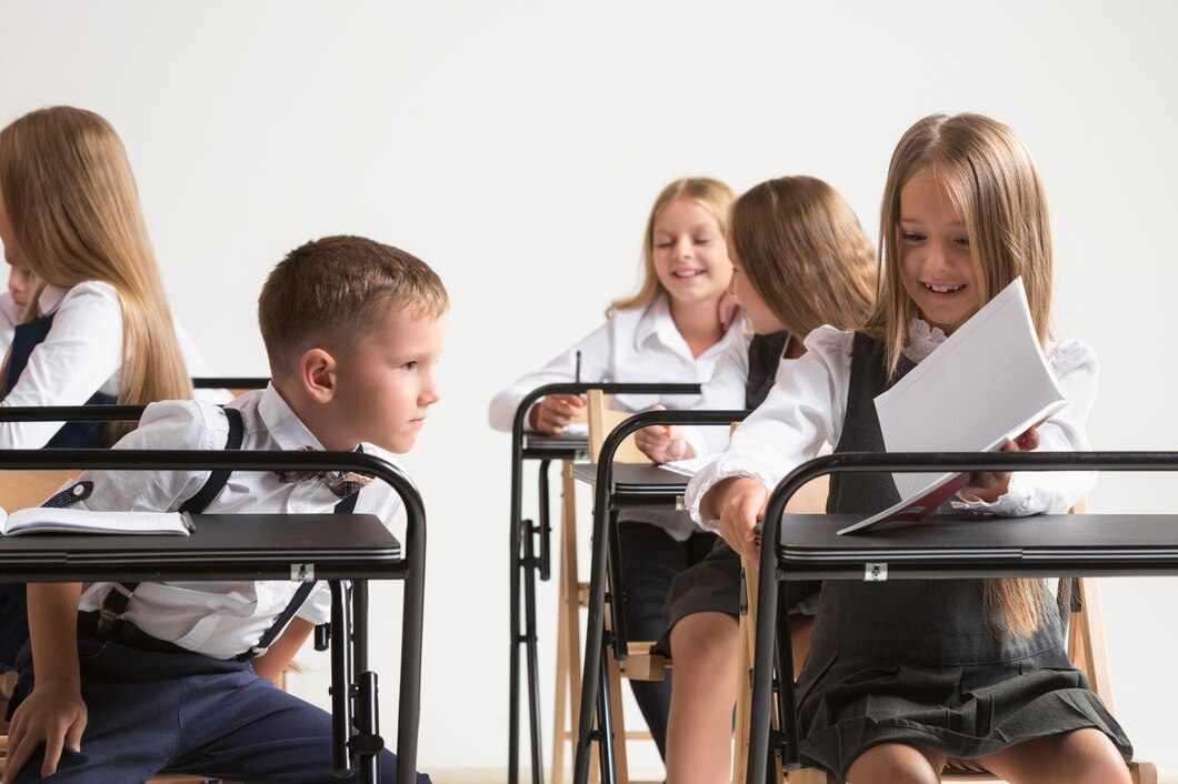 Ergonomia i trwałość krzeseł szkolnych – dlaczego są tak ważne dla edukacji dzieci?
