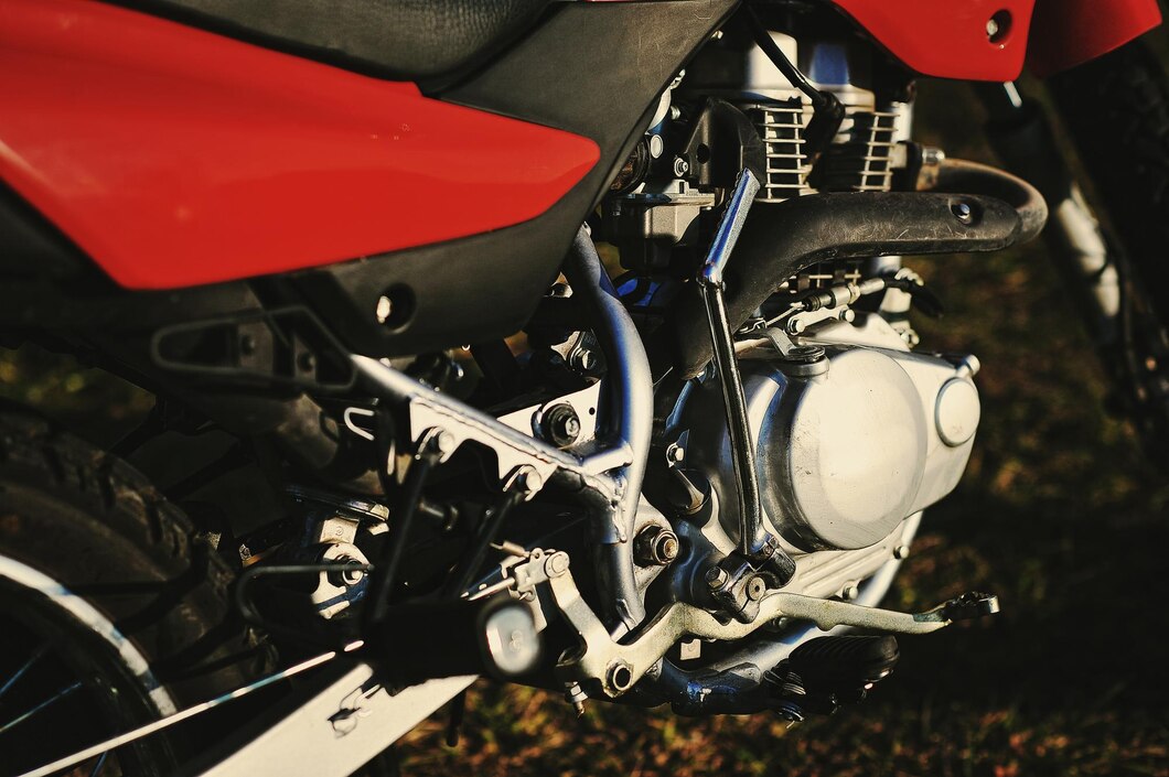 Jak prawidłowo dobrać i wymienić części w motocyklu typu cross